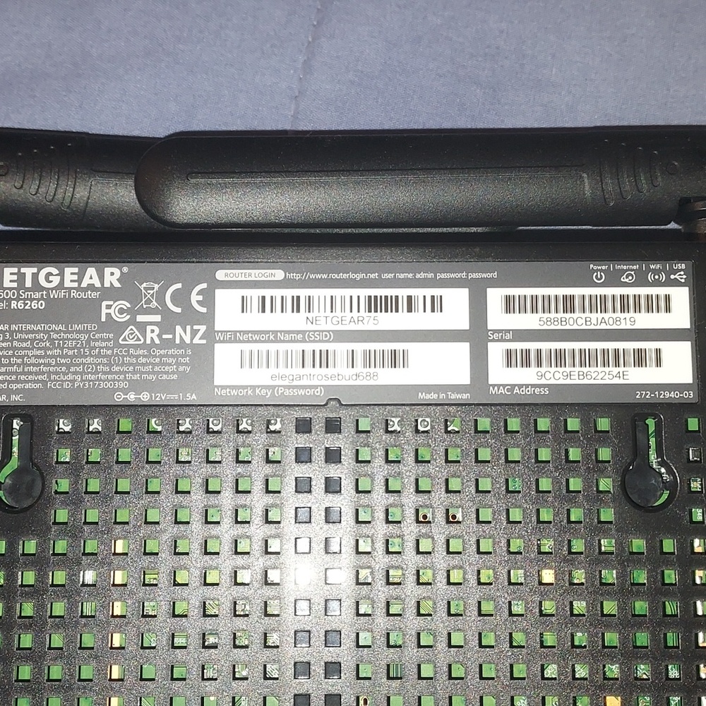 Netgear AC1600 WiFi Router - Picture 14 of 17